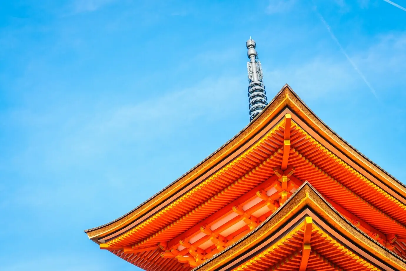 Schöne Architektur im Kiyomizu-dera-Tempel in Kyoto, Japan